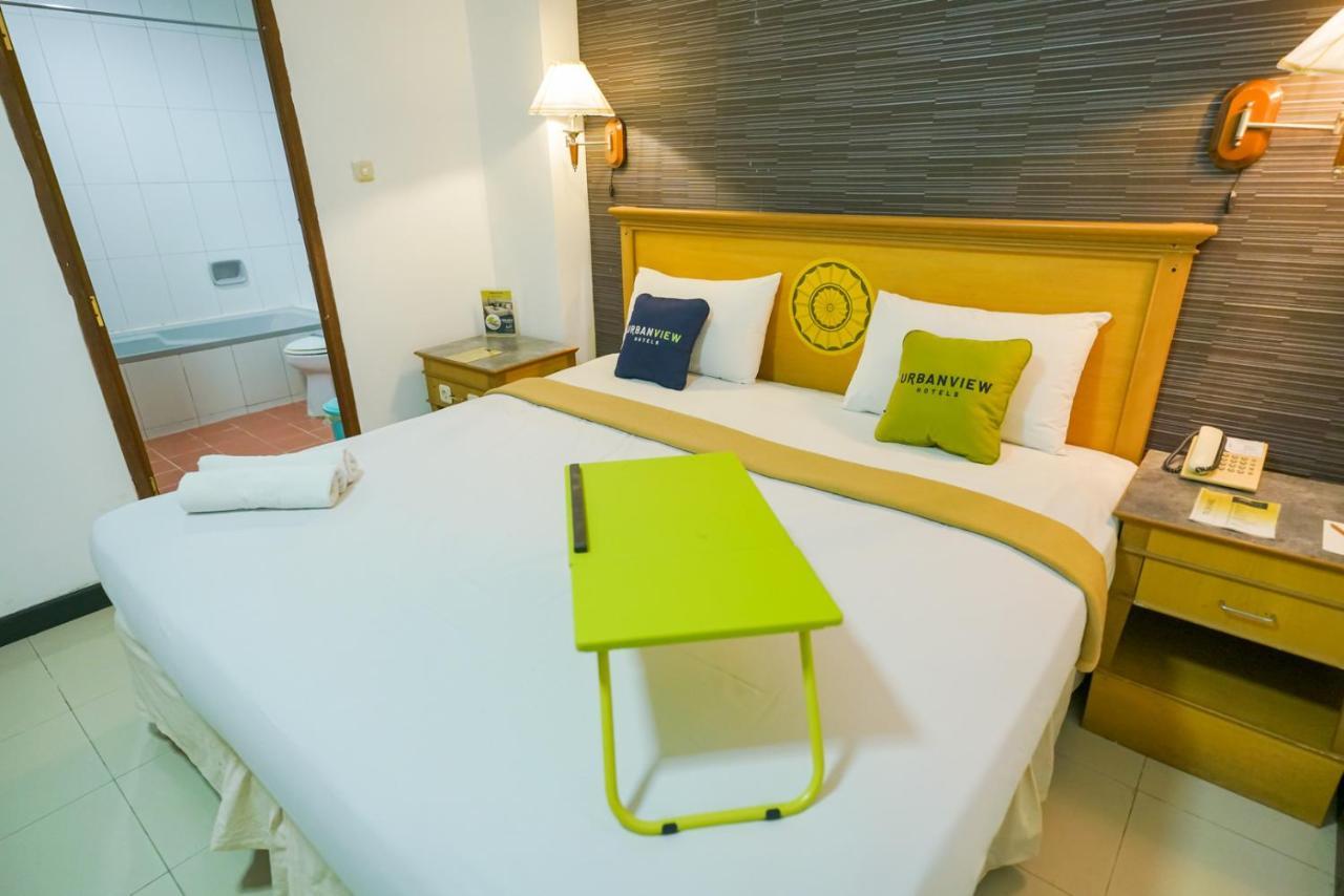Urbanview By Millenium Hotel Pangkal Pinang Extérieur photo
