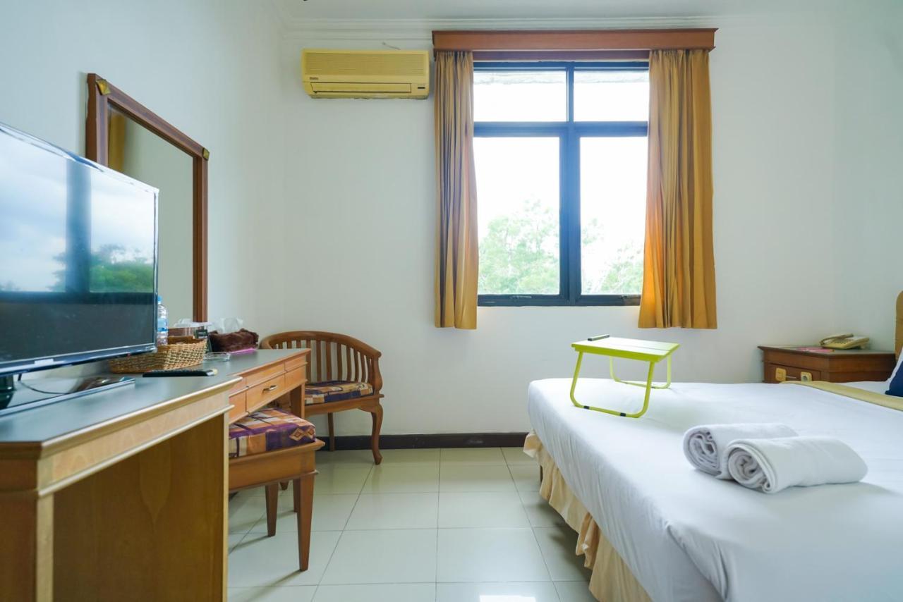 Urbanview By Millenium Hotel Pangkal Pinang Extérieur photo