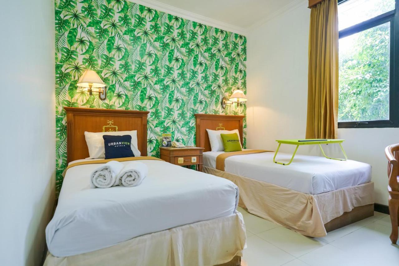 Urbanview By Millenium Hotel Pangkal Pinang Extérieur photo