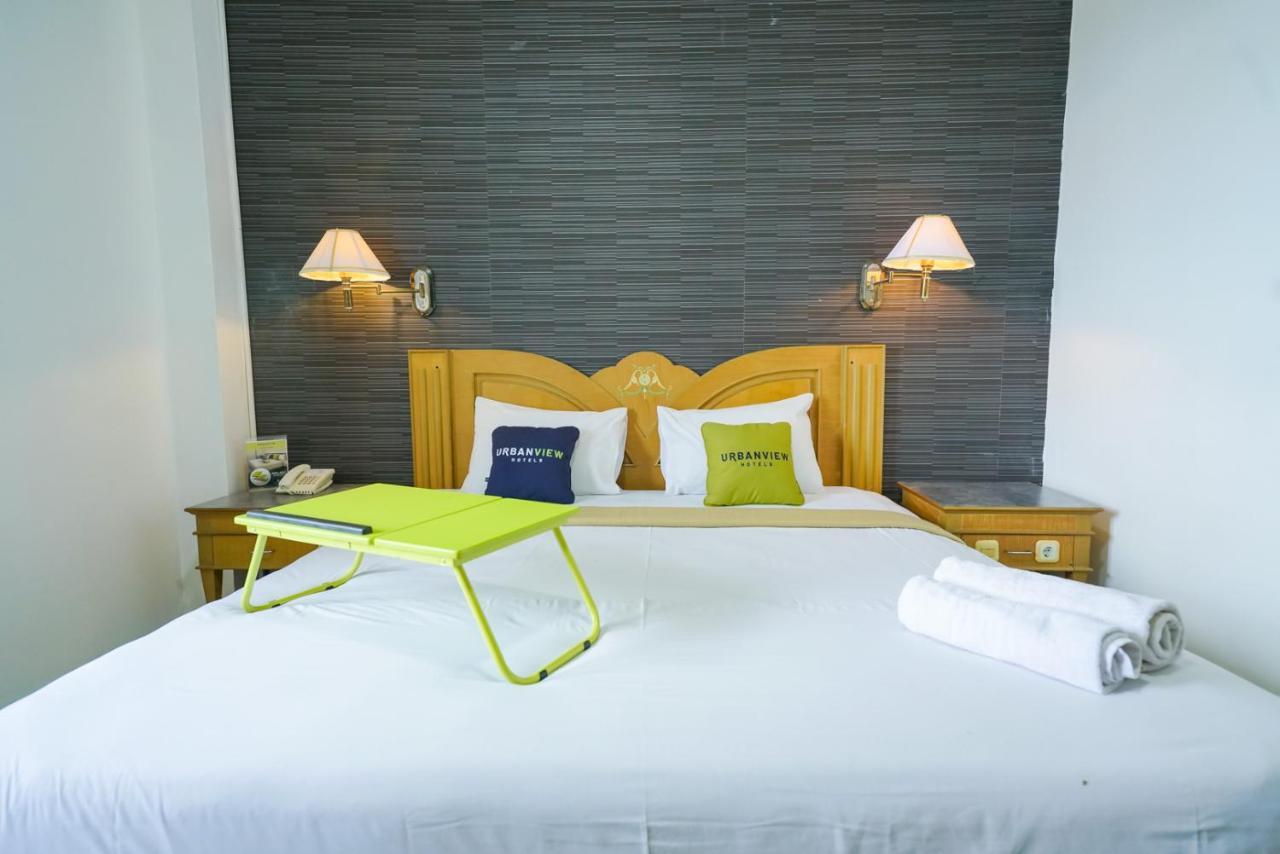 Urbanview By Millenium Hotel Pangkal Pinang Extérieur photo