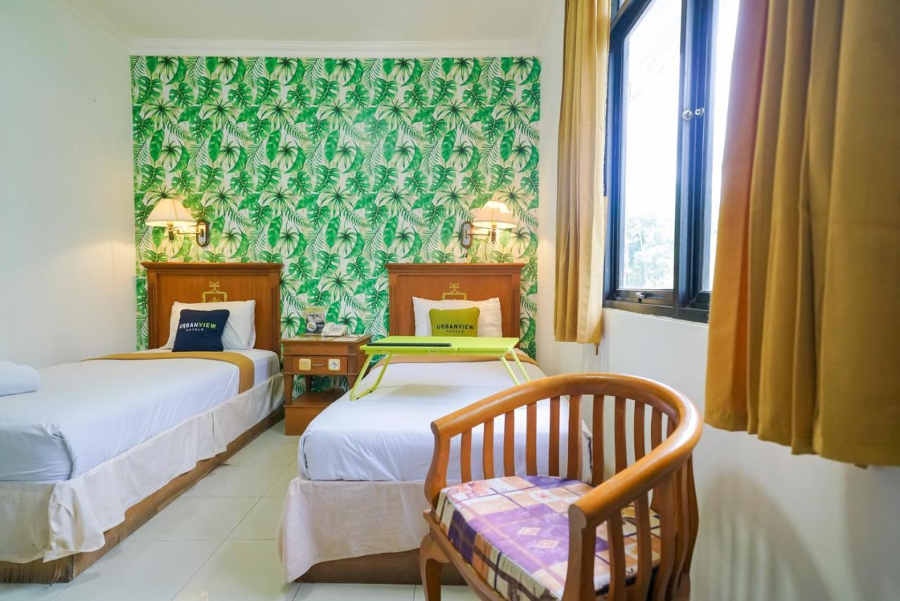 Urbanview By Millenium Hotel Pangkal Pinang Extérieur photo