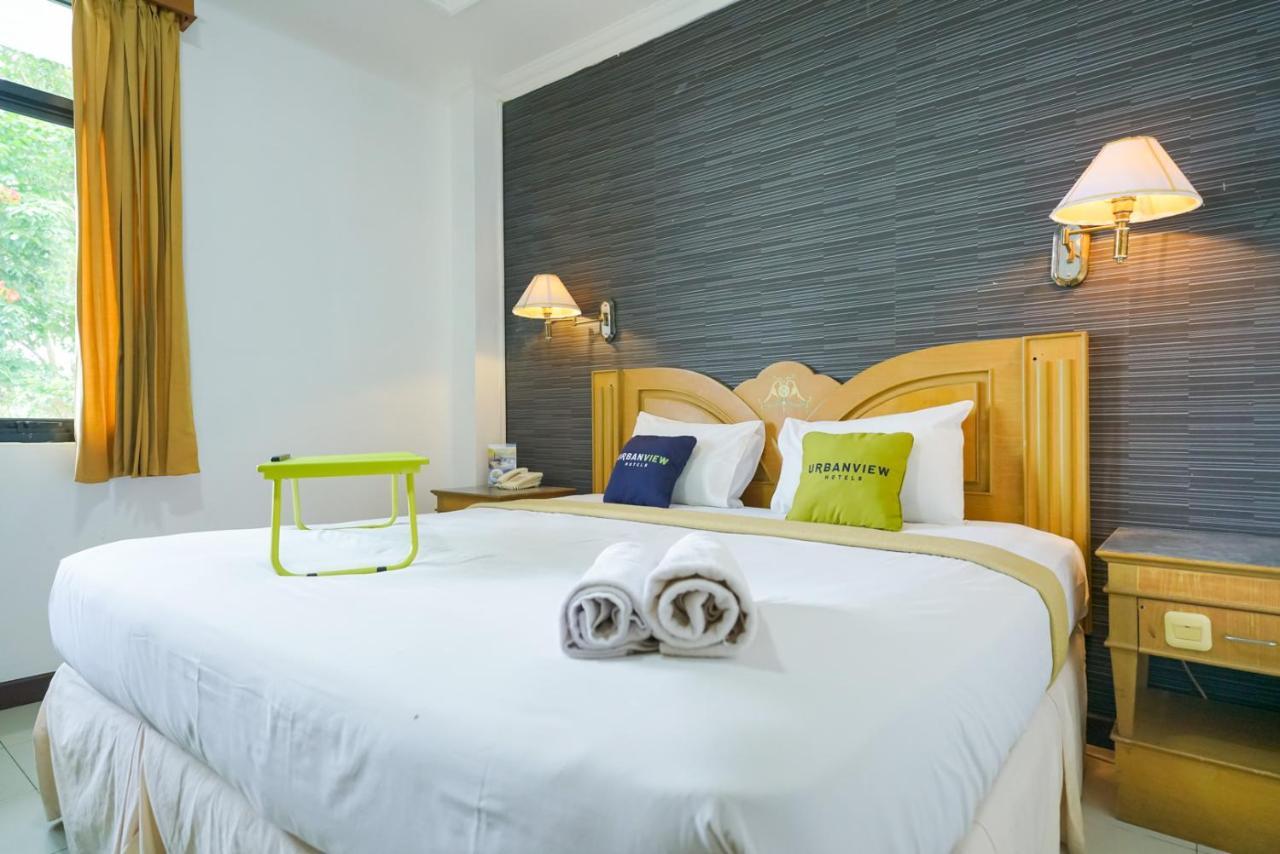 Urbanview By Millenium Hotel Pangkal Pinang Extérieur photo